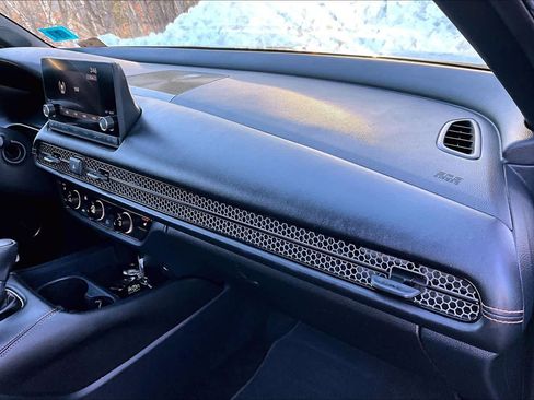 Used 2023 Honda HR-V Sport image 17