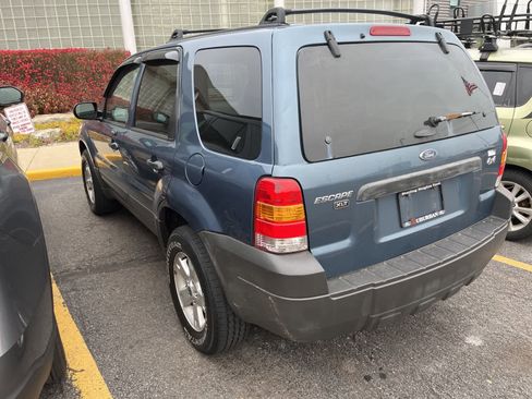 Used 2005 Ford Escape XLT image 10