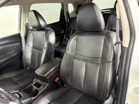 Used 2017 Nissan Rogue SL image 13