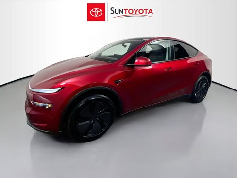 Used 2026 Tesla Model Y 2WD image 9