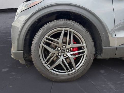 Certified 2025 Ford Explorer ST AWD/4WD image 14