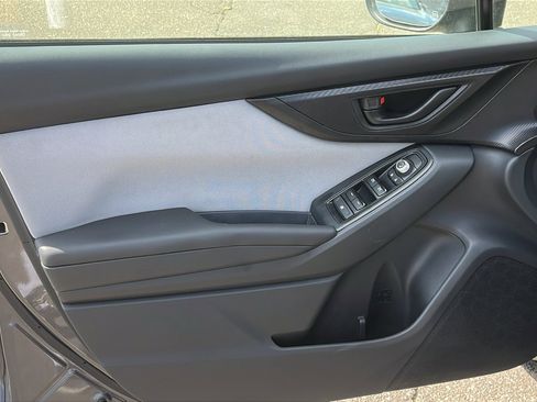 Used 2021 Subaru Crosstrek 2.0i Premium w/ Moonroof Package image 12