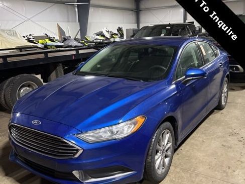 Used 2017 Ford Fusion SE image 1