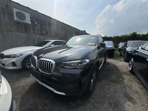 Used 2024 BMW X3 xDrive30i w/ Convenience Package AWD/4WD image 4