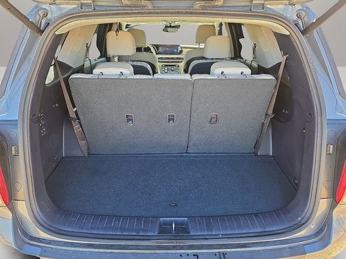 Used 2024 Hyundai Palisade Limited image 13