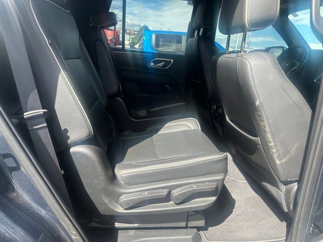 Used 2021 Chevrolet Tahoe Premier w/ Premium Package AWD/4WD image 12