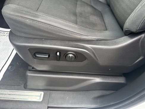 Used 2019 Chevrolet Silverado 1500 LT w/ All-Star Edition AWD/4WD image 32