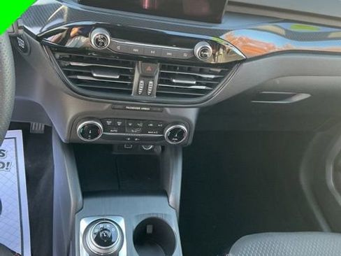 Used 2025 Ford Escape ST-Line image 19