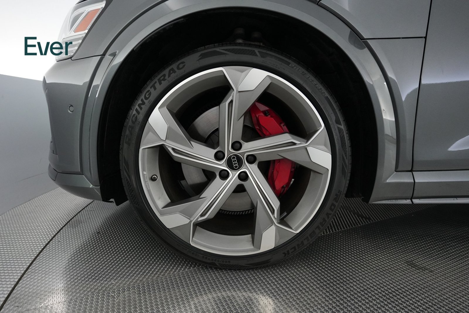 Used 2024 Audi SQ8 e-tron Premium Plus w/ Black Optic Package AWD/4WD image 19