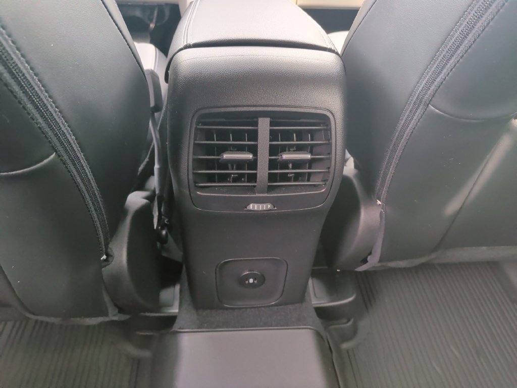 Certified 2023 Ford Escape Platinum AWD/4WD image 18