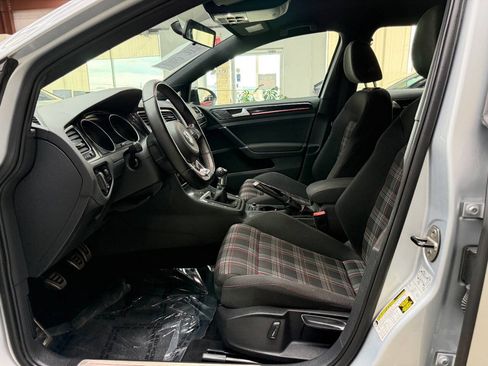 Used 2017 Volkswagen GTI Sport FWD image 11