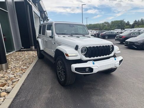 Used 2024 Jeep Wrangler High Altitude AWD/4WD image 4