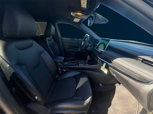 New 2026 Jeep Compass Latitude image 17