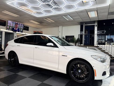 Used 2014 BMW 550i Gran Turismo RWD image 3