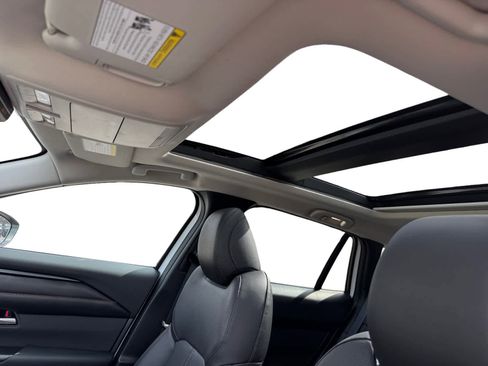 Used 2025 MAZDA CX-50 2.5 Hybrid w/ Premium Plus Pkg image 3