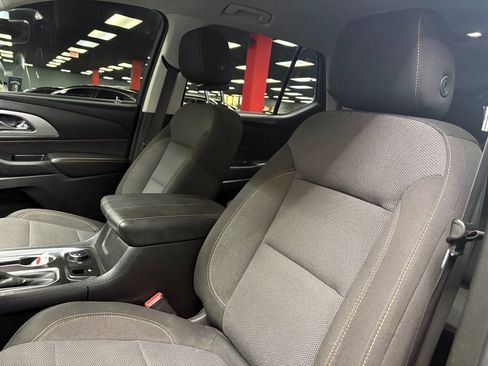 Used 2019 Chevrolet Traverse LT image 18