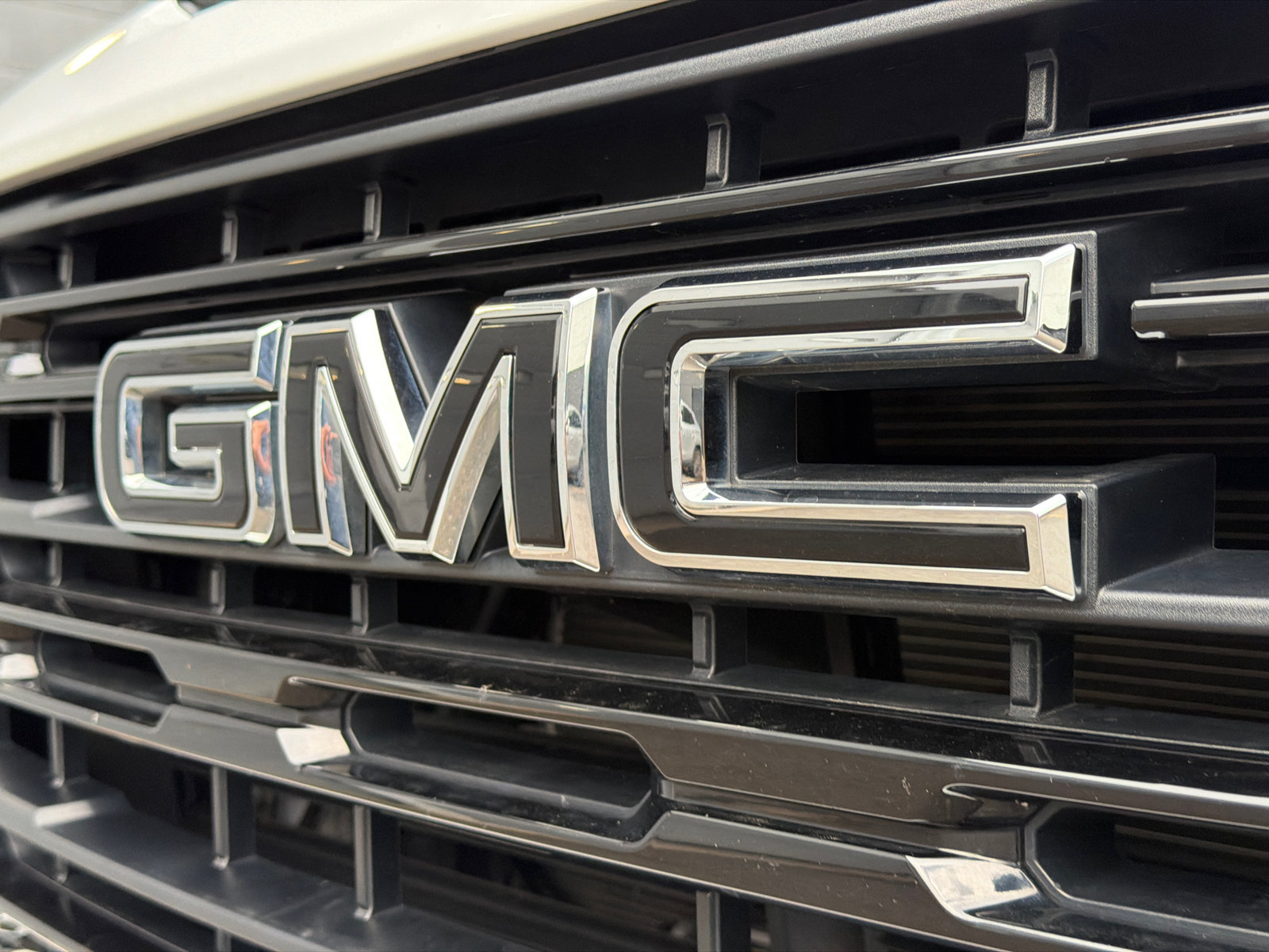 Used 2022 GMC Sierra 1500 Elevation w/ LPO, Elevation Black Package AWD/4WD image 16