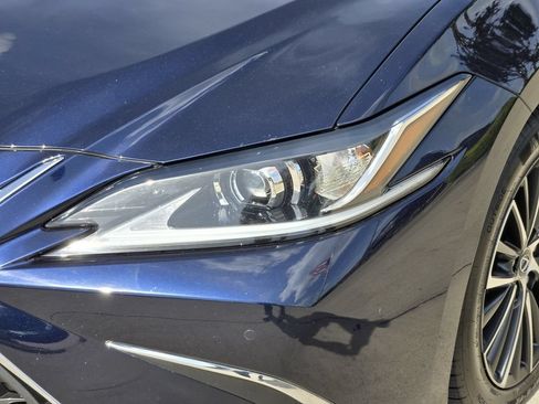 Used 2024 Lexus ES 350 w/ Premium Package FWD image 5