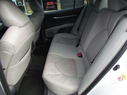 Used 2019 Toyota Camry XSE w/ Driver Assist Package FWD image 12