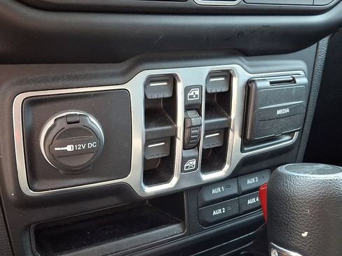 Used 2020 Jeep Wrangler Unlimited Sport AWD/4WD image 22