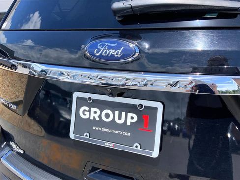 Used 2018 Ford Explorer Limited FWD image 30
