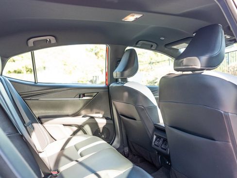 Certified 2025 Toyota Camry SE w/ Convenience Package FWD image 20