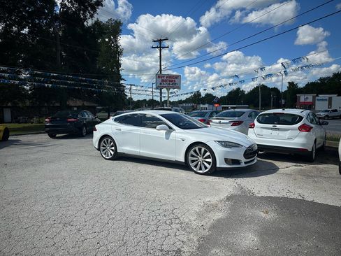 Used 2013 Tesla Model S image 2