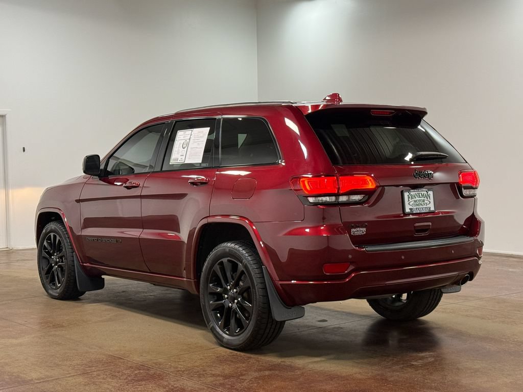 Used 2022 Jeep Grand Cherokee Laredo X AWD/4WD image 26