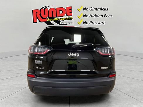 Used 2020 Jeep Cherokee Latitude w/ Cold Weather Group image 4