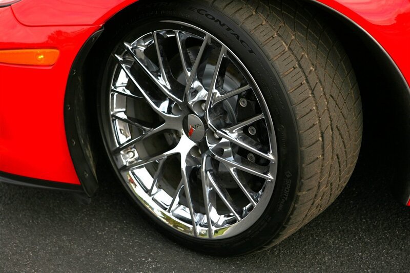 Used 2013 Chevrolet Corvette 427 w/ 1SB Preferred Equipment Group RWD image 6