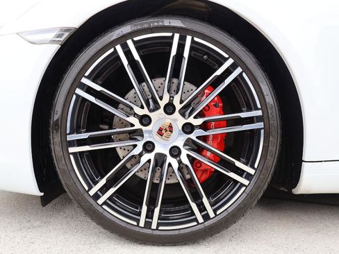 Used 2015 Porsche 911 Carrera S image 30