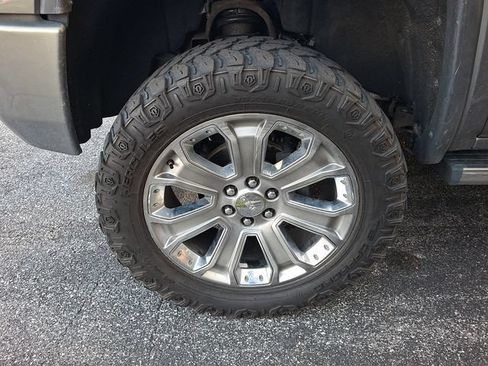 Used 2018 GMC Sierra 1500 Denali w/ Denali Ultimate Package AWD/4WD image 7