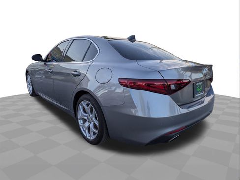 Used 2021 Alfa Romeo Giulia Ti image 6