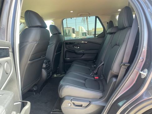 Used 2025 Honda Pilot EX-L image 24