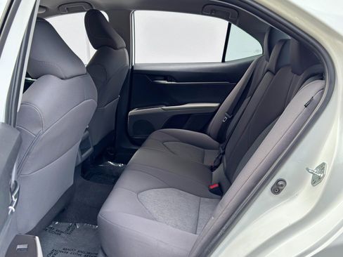 Used 2022 Toyota Camry LE FWD image 34