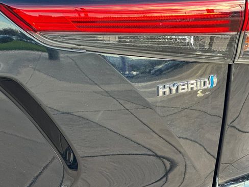 Certified 2022 Toyota Highlander Limited image 36