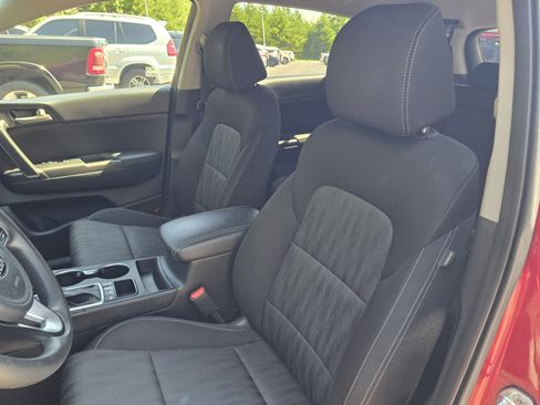 Used 2019 Kia Sportage LX AWD/4WD image 12