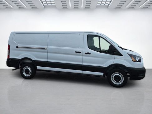 New 2025 Ford Transit 250 Low Roof RWD image 4
