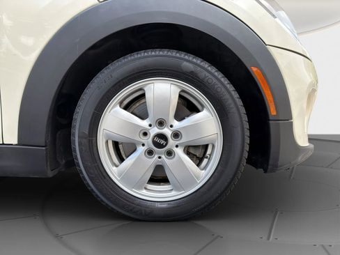 Used 2017 MINI Cooper 4-Door Hardtop w/ Premium Package FWD image 23