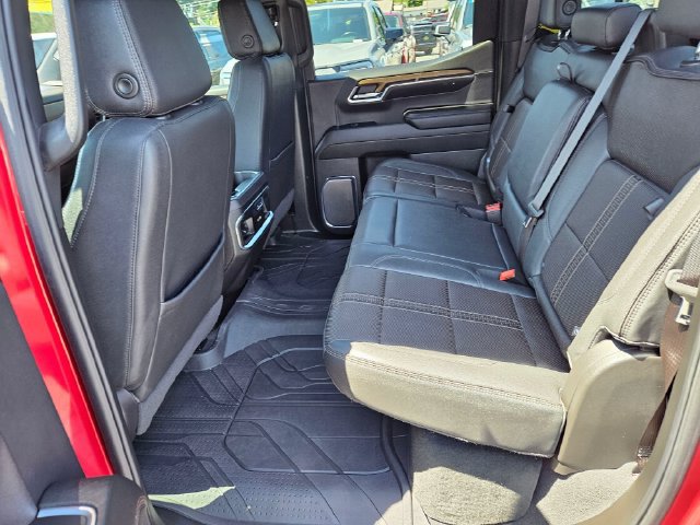 Used 2024 Chevrolet Silverado 1500 High Country w/ High Country Premium Package AWD/4WD image 17