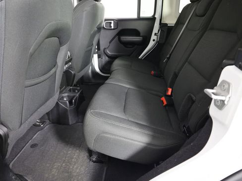Used 2019 Jeep Wrangler Unlimited Sport S image 17