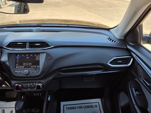 Used 2021 Chevrolet TrailBlazer LS image 18