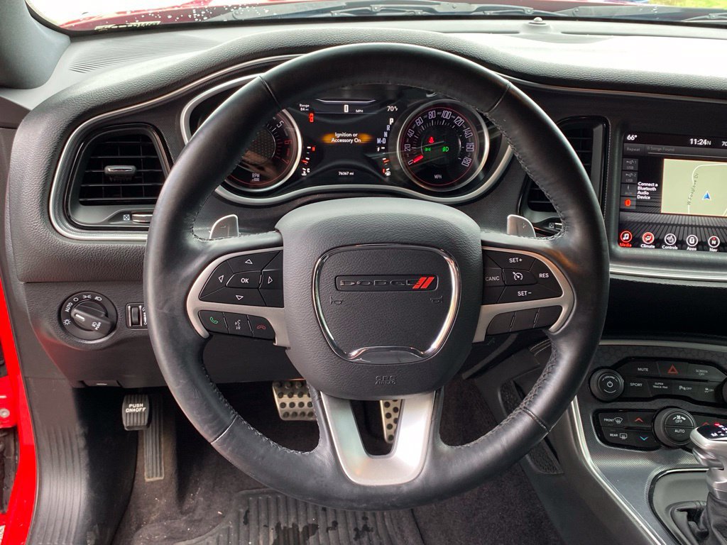 Used 2017 Dodge Challenger R/T Scat Pack w/ Leather Interior Group RWD image 7
