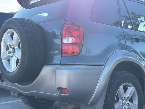 Used 2004 Toyota RAV4 Base image 10