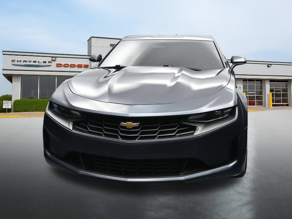 Used 2022 Chevrolet Camaro LT RWD image 8