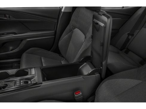 Used 2025 Toyota Camry LE w/ Convenience Package FWD image 12