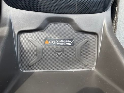 Used 2021 Chevrolet Colorado Z71 w/ Safety Package AWD/4WD image 24