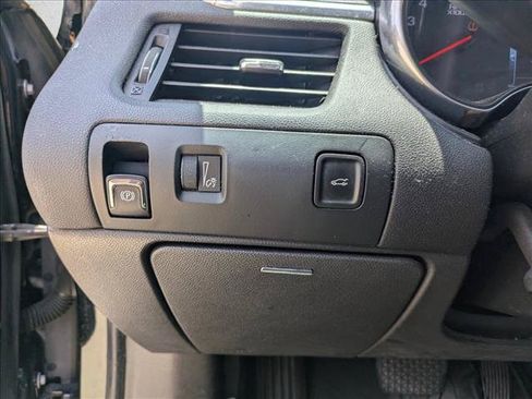 Used 2017 Chevrolet Impala LT FWD image 7
