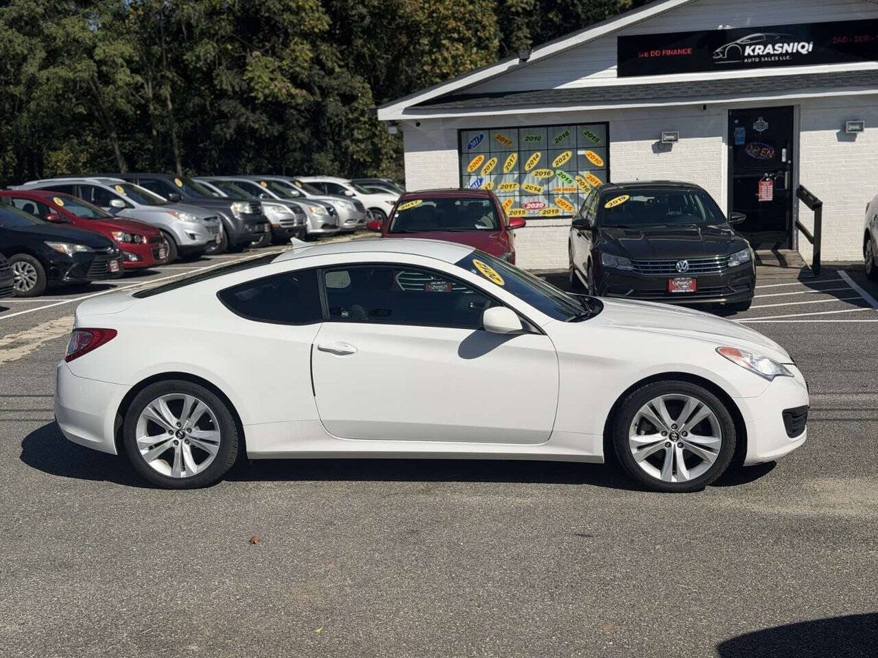 Used 2012 Hyundai Genesis 2.0T RWD image 9