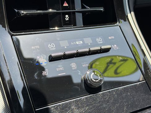 Used 2024 Porsche Panamera image 38